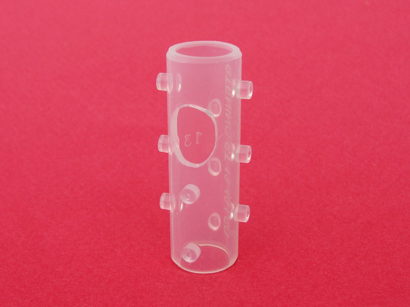 Detalhe do orifício lateral do stent Stening® Brônquico LSD